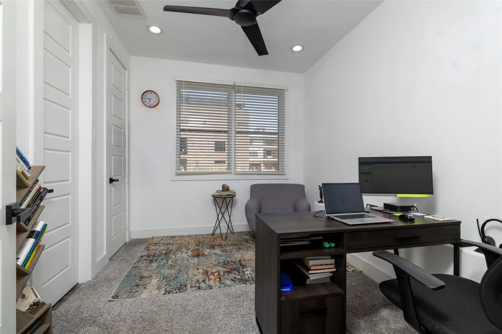 449 S Rayner Street Fort Worth, TX 76111