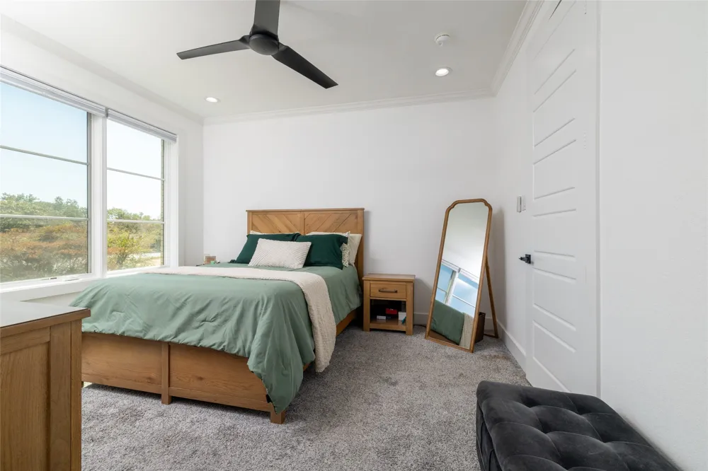 449 S Rayner Street Fort Worth, TX 76111