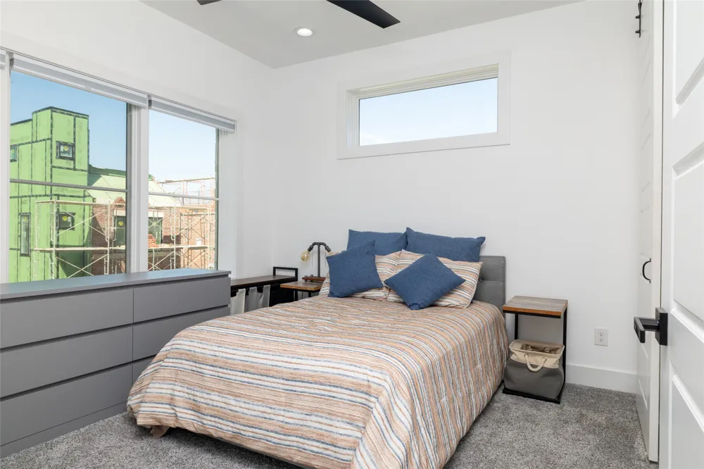 449 S Rayner Street Fort Worth, TX 76111