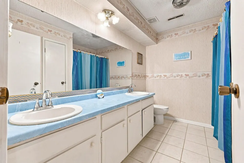 2126 County Road 1450 Bonham, TX 75418
