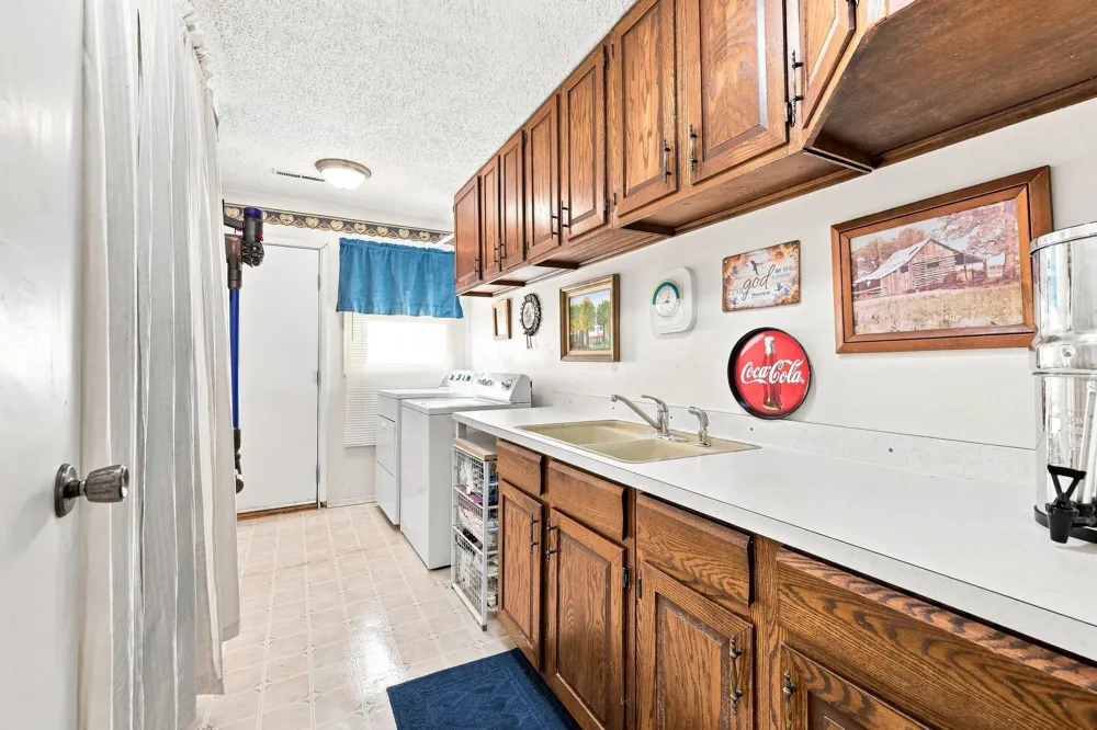 2126 County Road 1450 Bonham, TX 75418