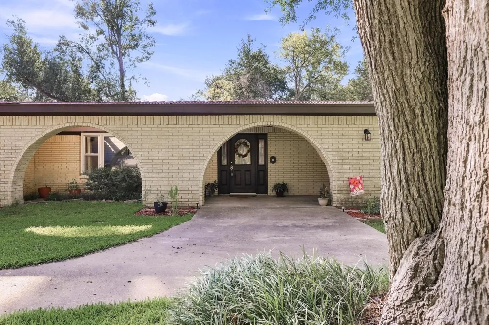 2126 County Road 1450 Bonham, TX 75418