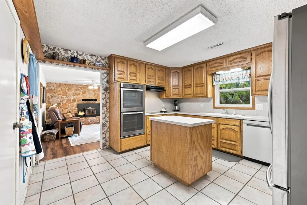 2126 County Road 1450 Bonham, TX 75418