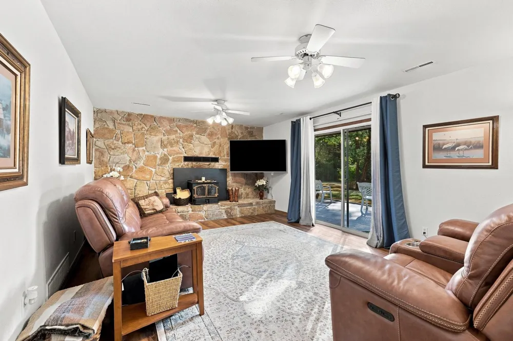 2126 County Road 1450 Bonham, TX 75418