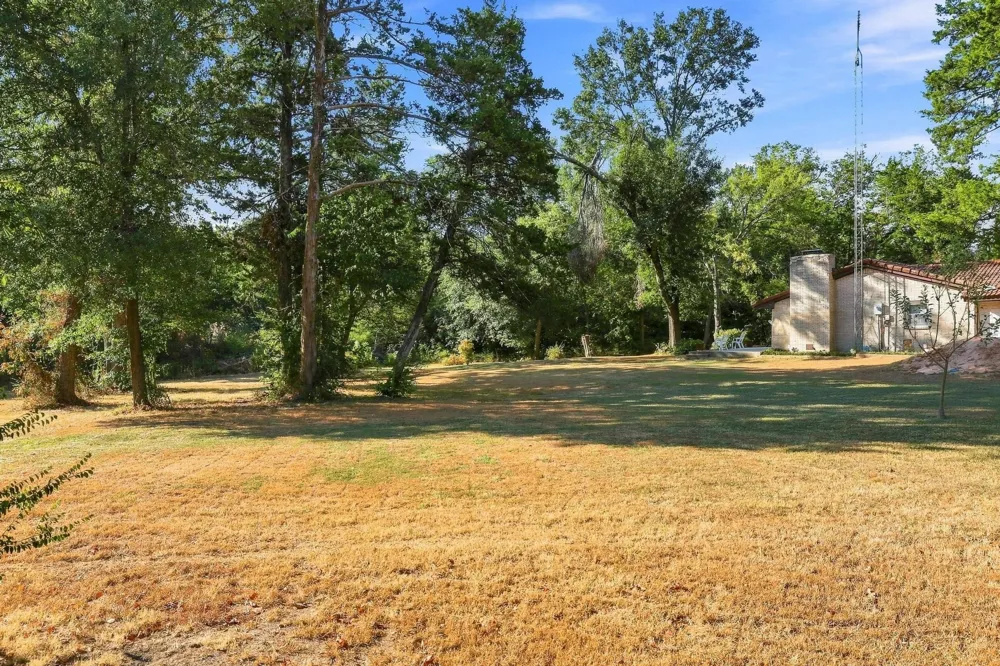 2126 County Road 1450 Bonham, TX 75418