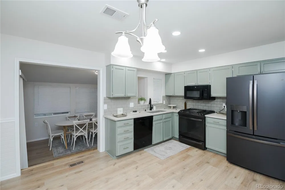 1961 S Ivory Way Aurora, CO 80013