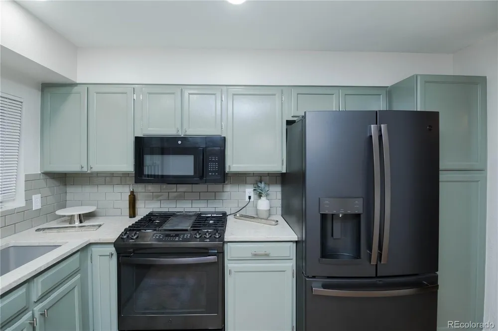 1961 S Ivory Way Aurora, CO 80013