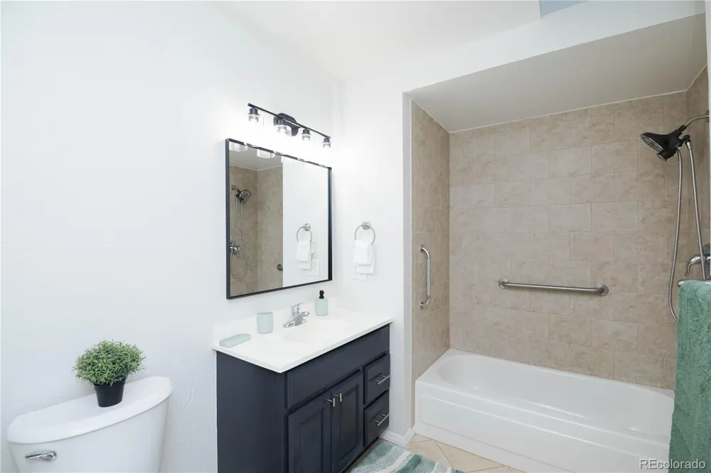 1961 S Ivory Way Aurora, CO 80013