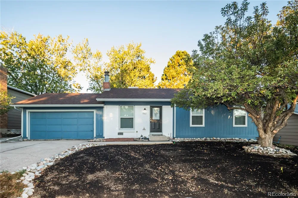 1961 S Ivory Way Aurora, CO 80013