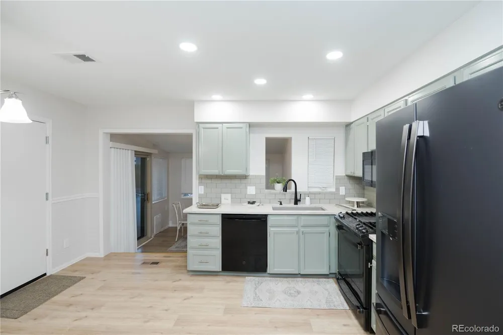 1961 S Ivory Way Aurora, CO 80013