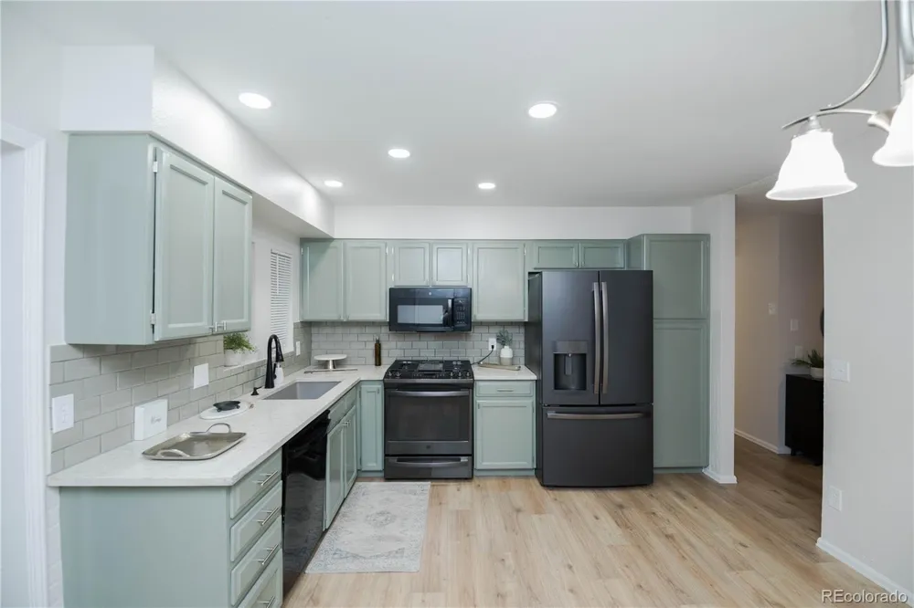 1961 S Ivory Way Aurora, CO 80013