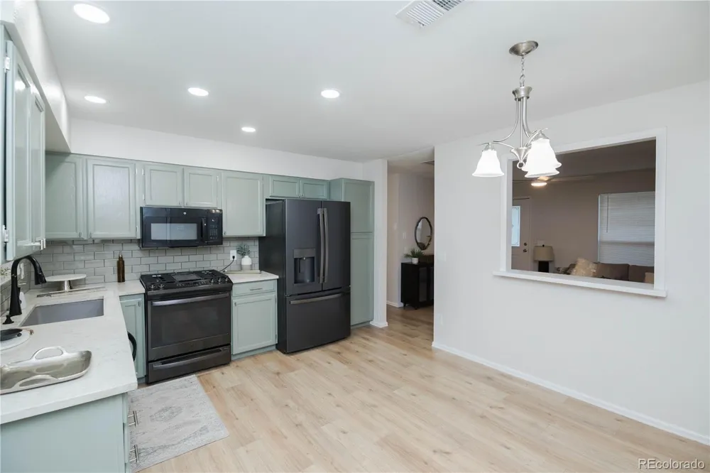 1961 S Ivory Way Aurora, CO 80013