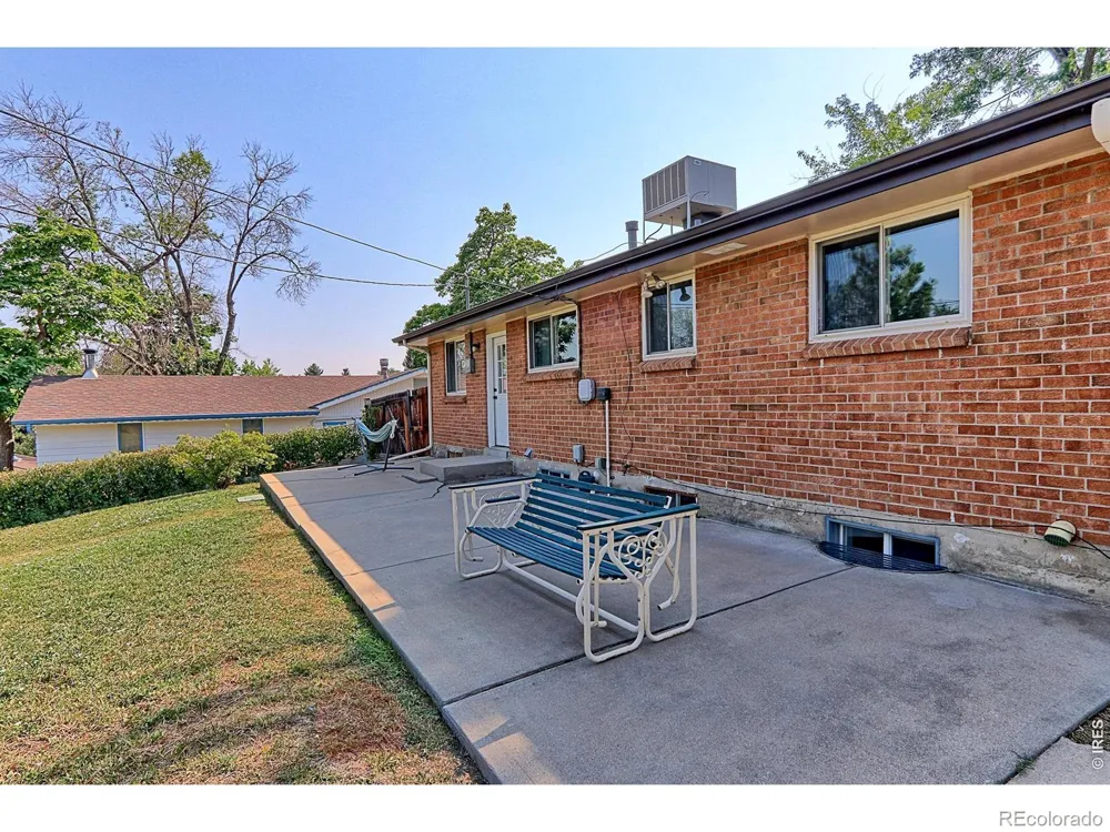 7136 Otis Street Arvada, CO 80003