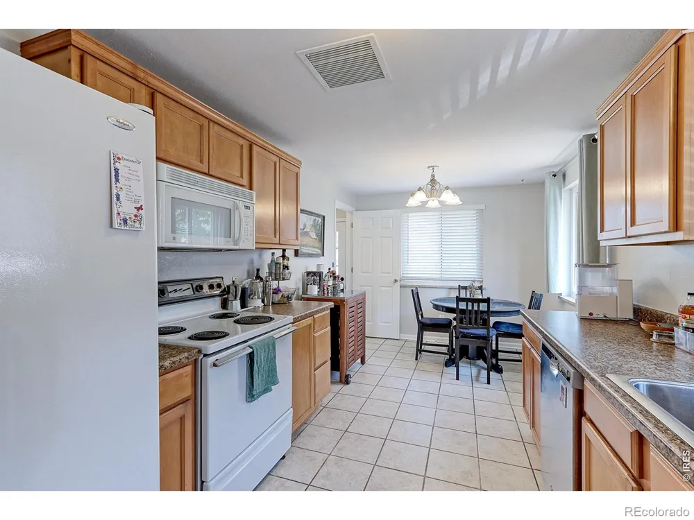 7136 Otis Street Arvada, CO 80003