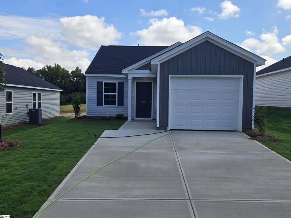 190 Cloverfield Lane Spartanburg, SC 29303