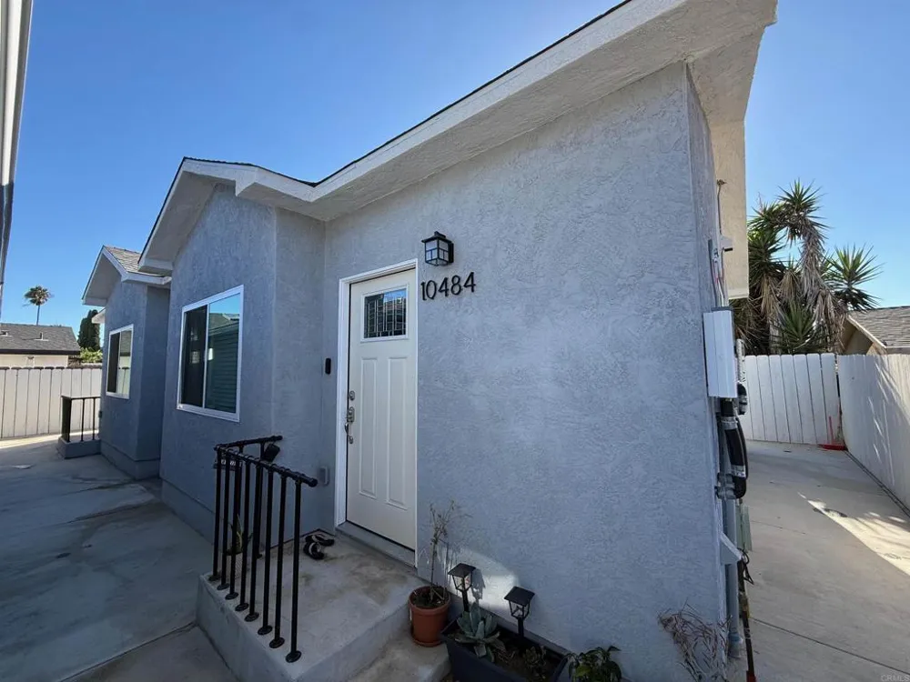 10480 Greenford Drive San Diego, CA 92126