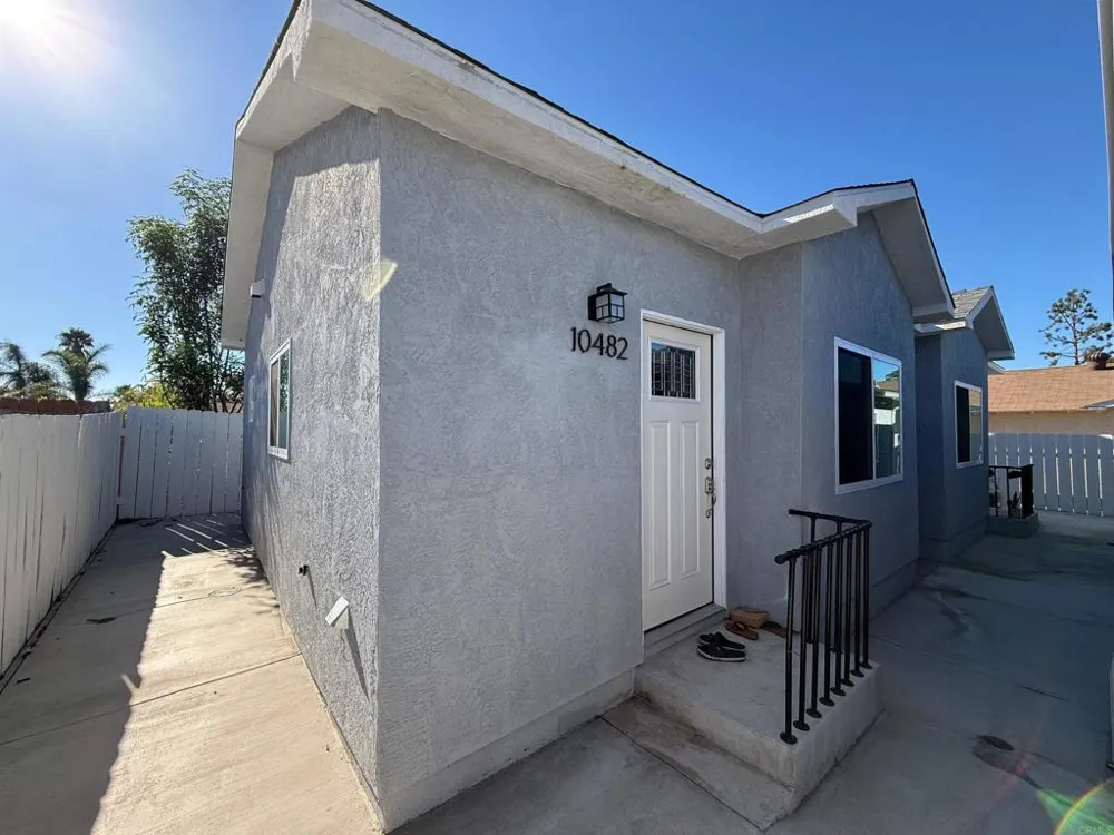 10480 Greenford Drive San Diego, CA 92126