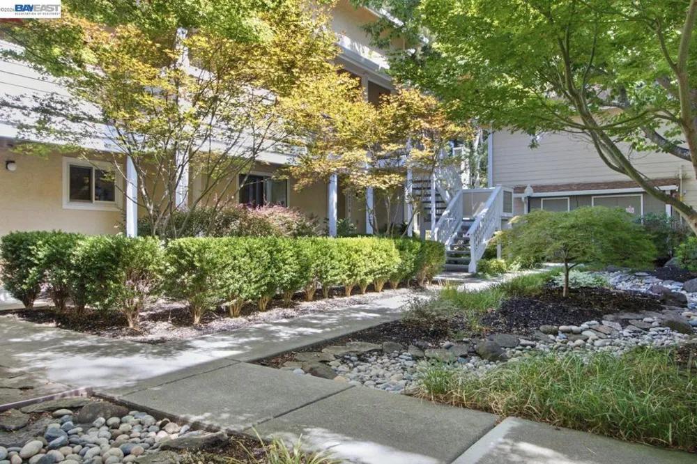2627 Oak Rd #B Walnut Creek, CA 94597