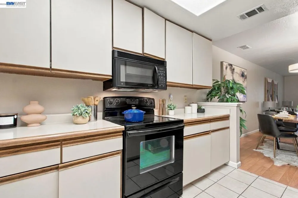 2627 Oak Rd #B Walnut Creek, CA 94597