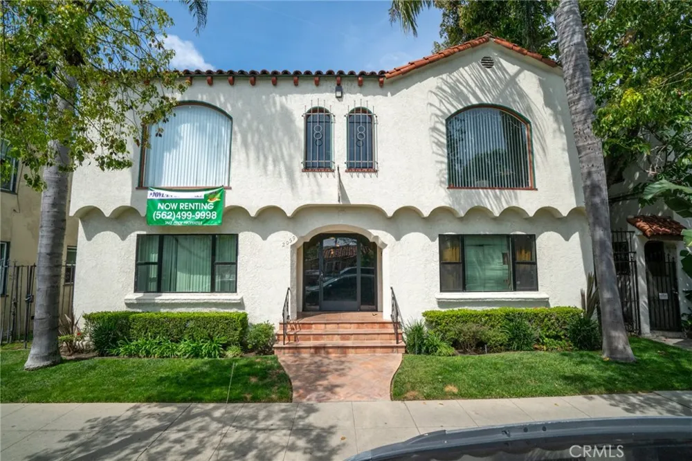2059 Cedar Avenue Long Beach, CA 90806
