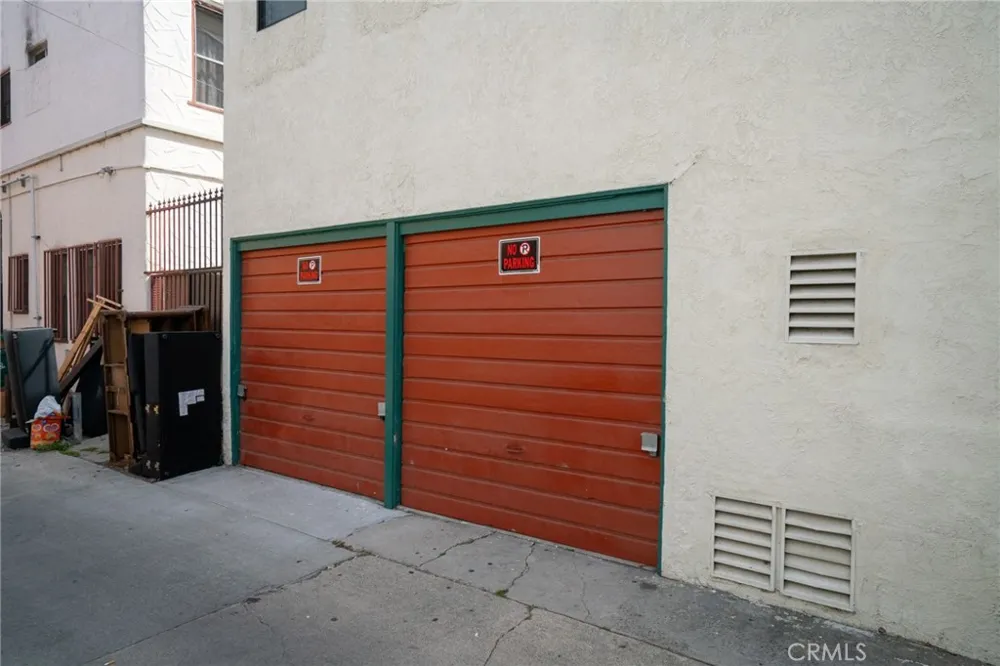 2059 Cedar Avenue Long Beach, CA 90806