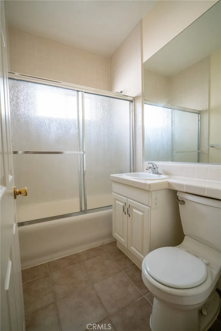 2059 Cedar Avenue Long Beach, CA 90806
