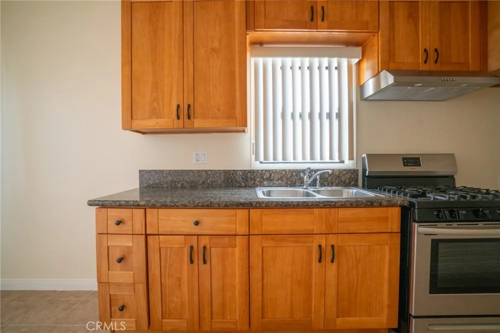 2059 Cedar Avenue Long Beach, CA 90806