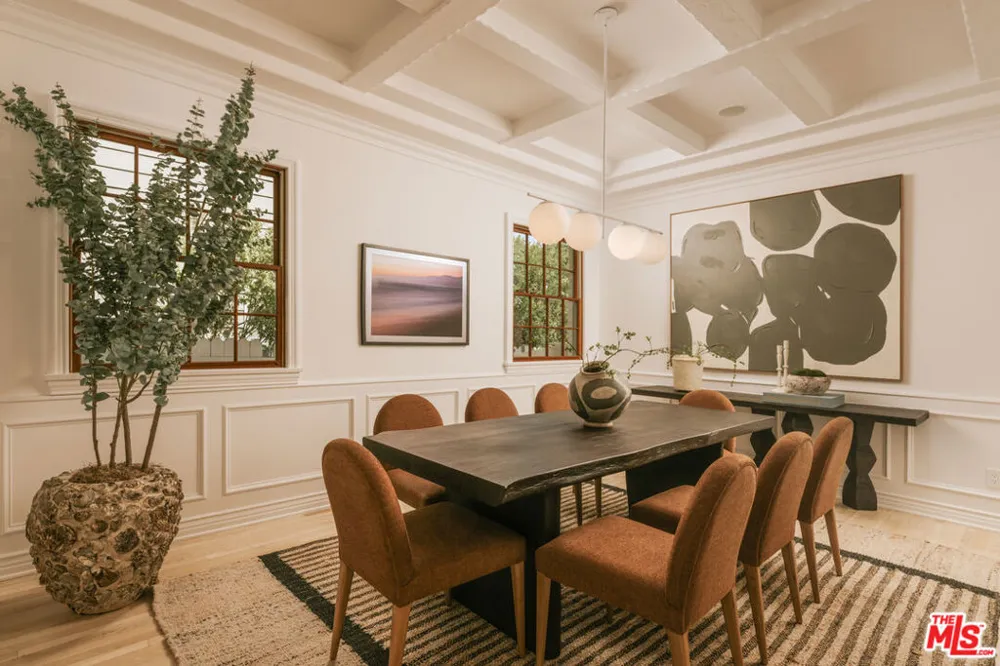 12225 Falkirk Lane Los Angeles, CA 90049