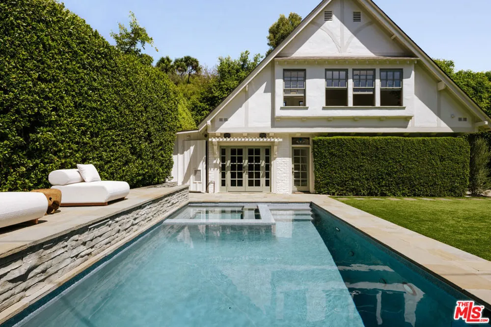 12225 Falkirk Lane Los Angeles, CA 90049