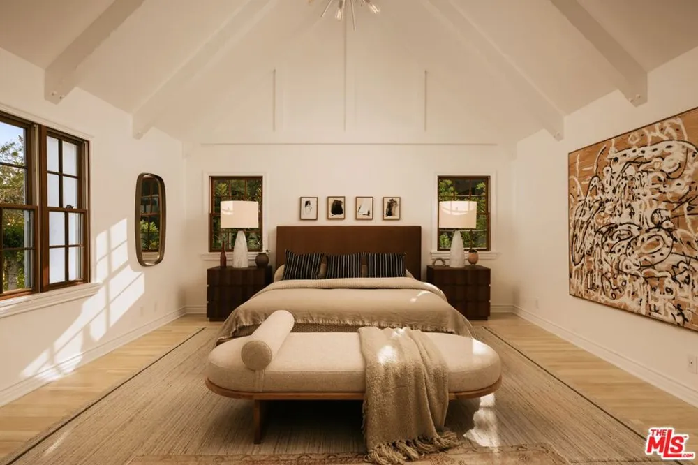 12225 Falkirk Lane Los Angeles, CA 90049