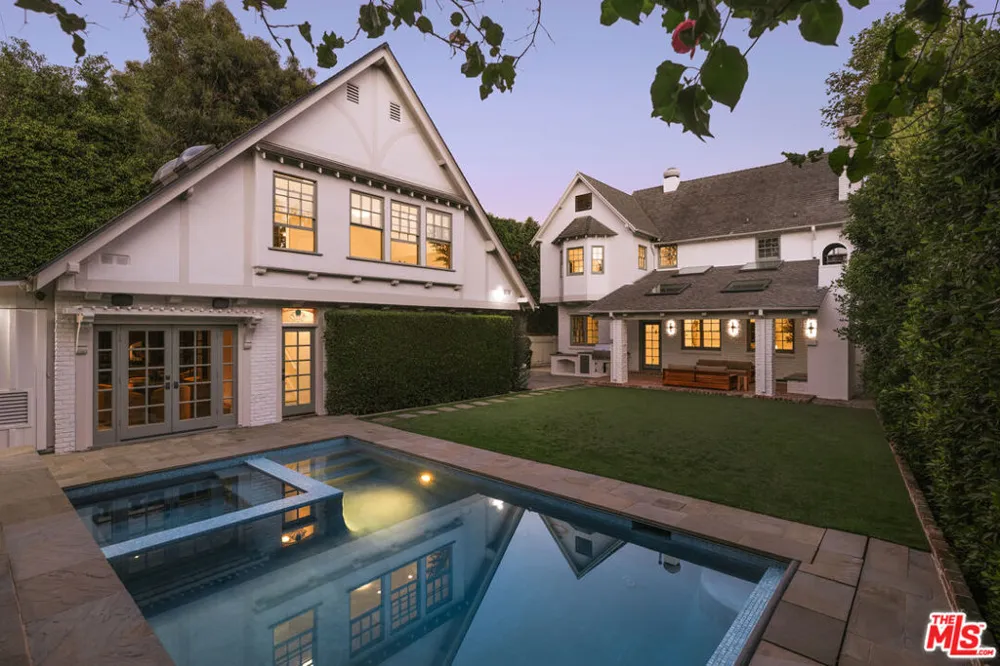 12225 Falkirk Lane Los Angeles, CA 90049