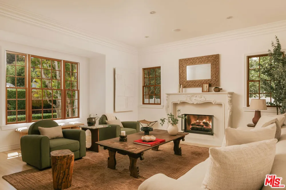 12225 Falkirk Lane Los Angeles, CA 90049