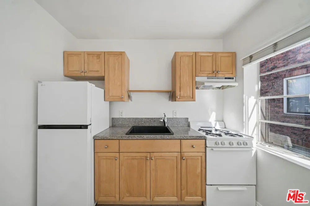 1811 Wilcox Avenue #9 Hollywood, CA 90028