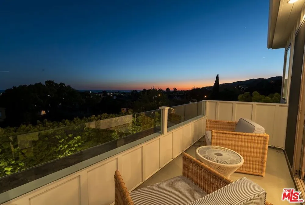 14738 Whitfield Avenue Los Angeles, CA 90272