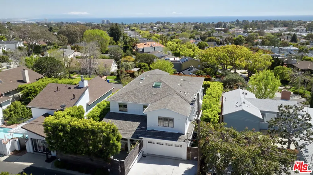 14738 Whitfield Avenue Los Angeles, CA 90272