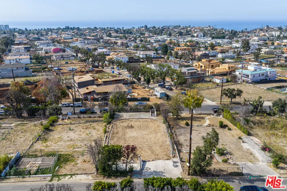 14738 Whitfield Avenue Los Angeles, CA 90272