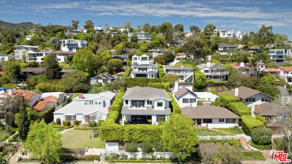 14738 Whitfield Avenue Los Angeles, CA 90272