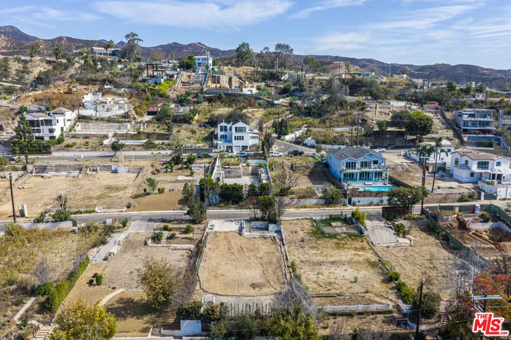 14738 Whitfield Avenue Los Angeles, CA 90272