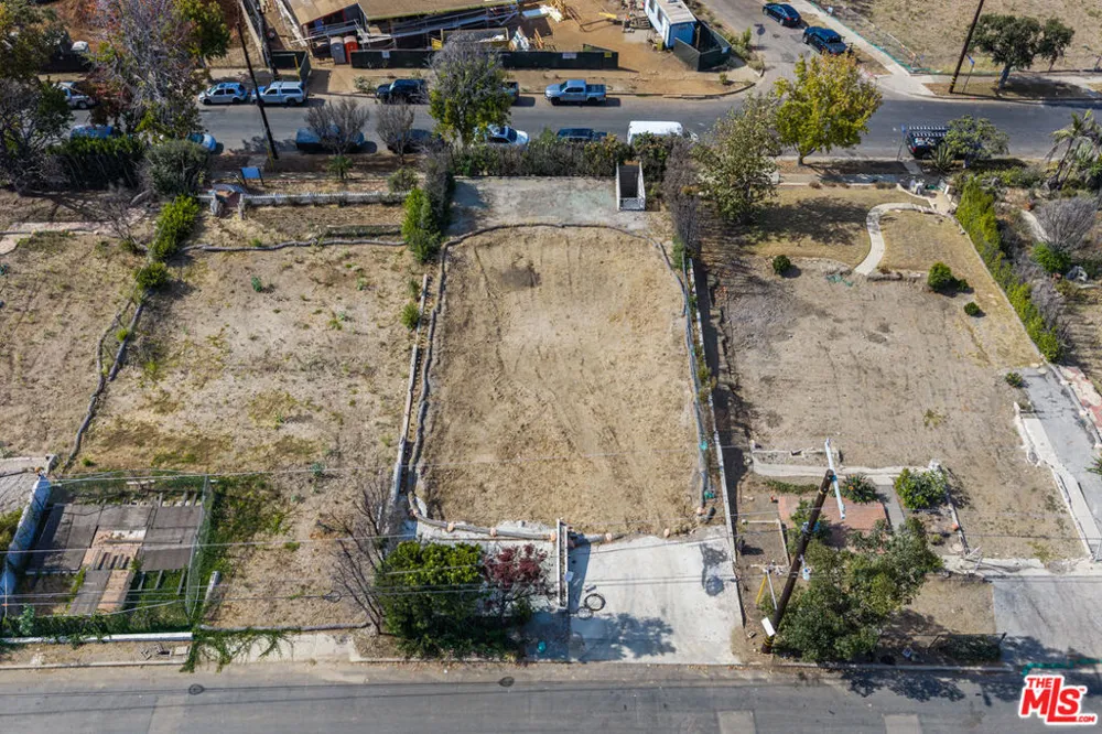 14738 Whitfield Avenue Los Angeles, CA 90272