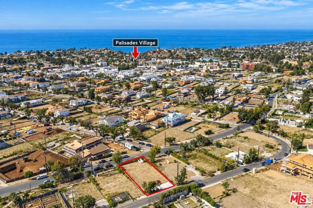 14738 Whitfield Avenue Los Angeles, CA 90272