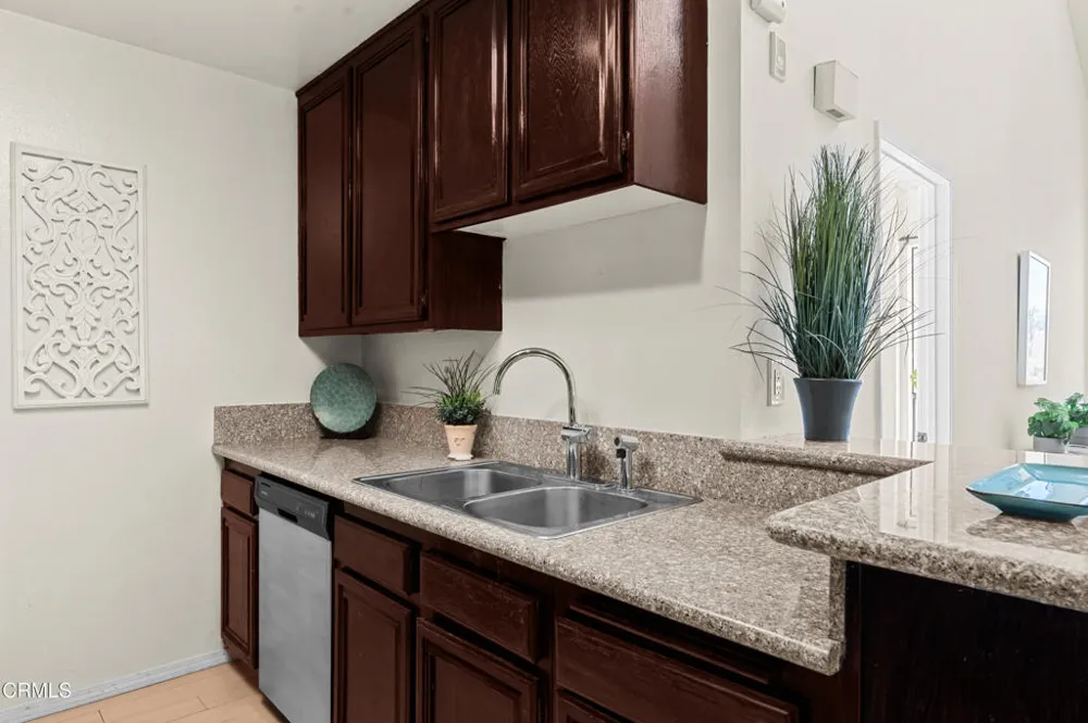 4239 Via Arbolada #308 Los Angeles, CA 90042