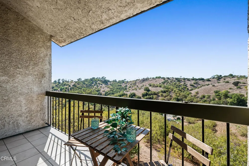 4239 Via Arbolada #308 Los Angeles, CA 90042