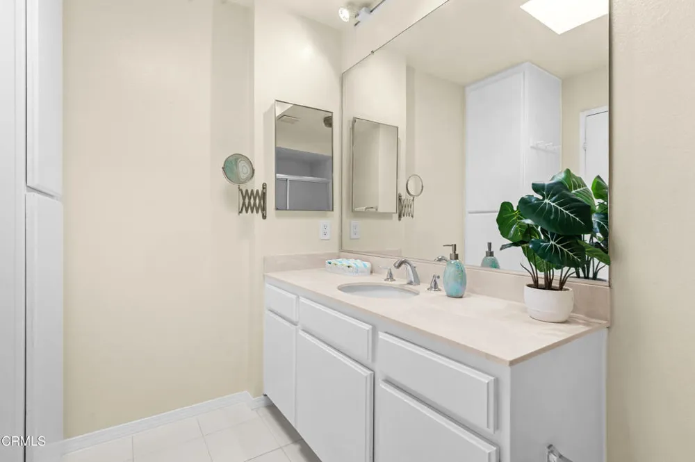 4239 Via Arbolada #308 Los Angeles, CA 90042