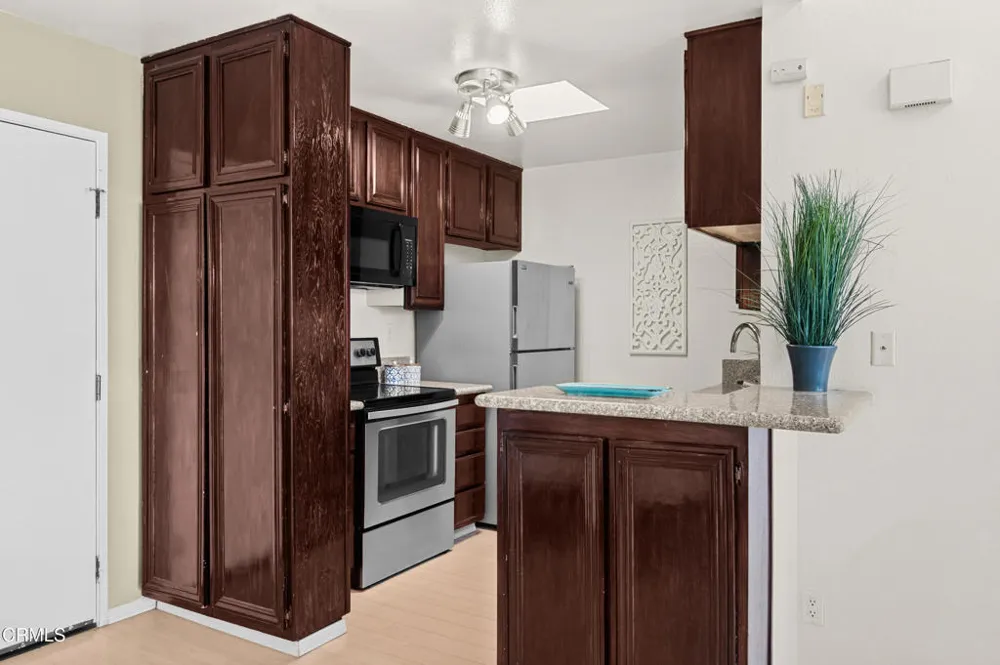 4239 Via Arbolada #308 Los Angeles, CA 90042