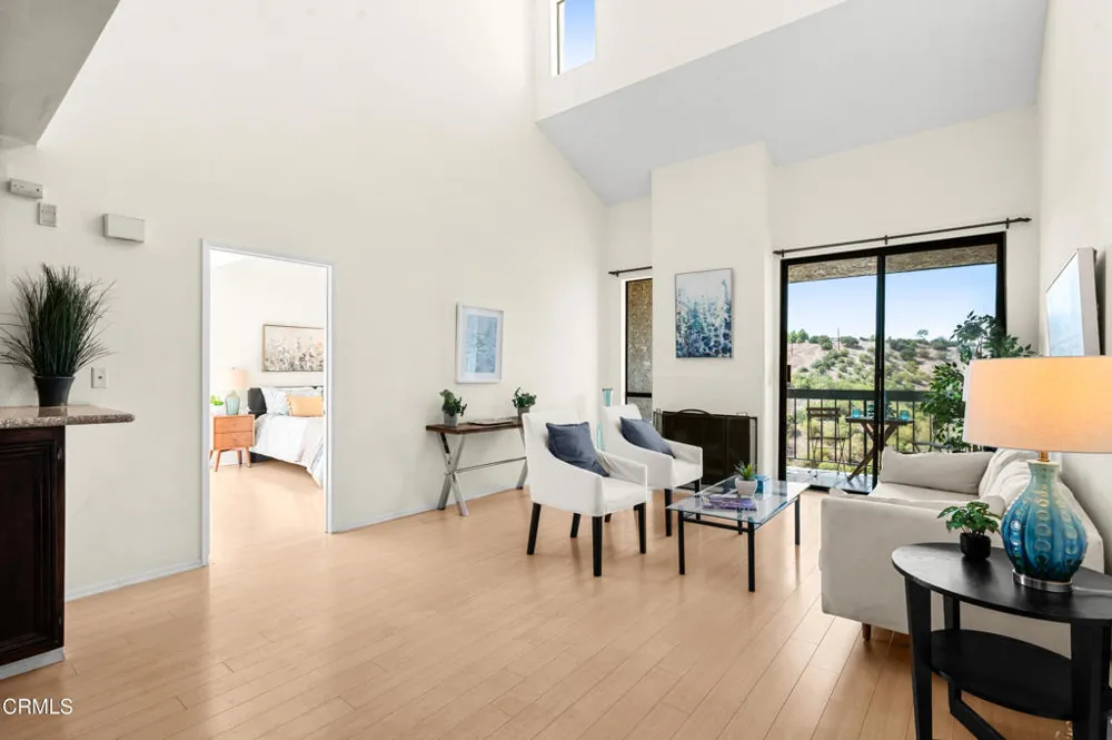 4239 Via Arbolada #308 Los Angeles, CA 90042