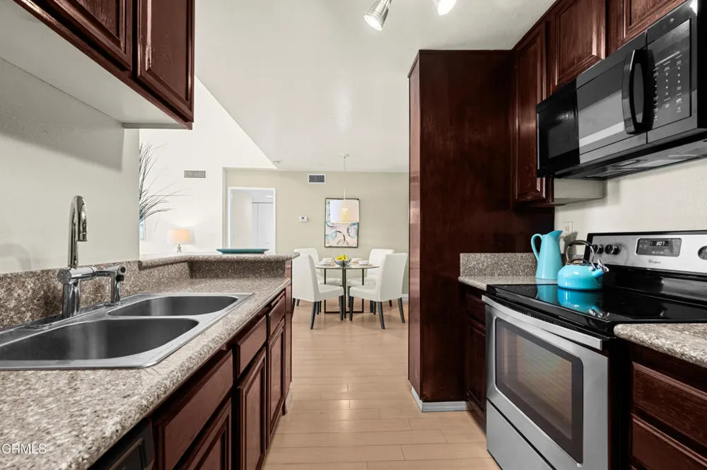 4239 Via Arbolada #308 Los Angeles, CA 90042