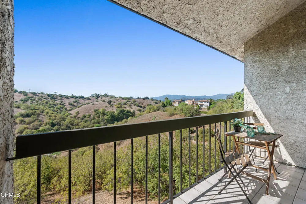 4239 Via Arbolada #308 Los Angeles, CA 90042