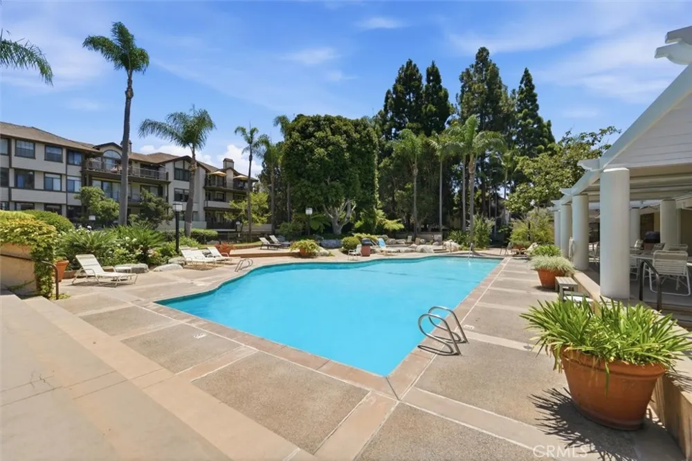 2595 Plaza Del Amo #420 Torrance, CA 90503
