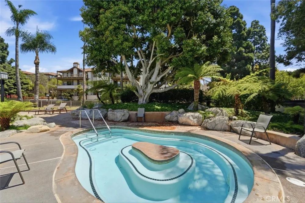 2595 Plaza Del Amo #420 Torrance, CA 90503