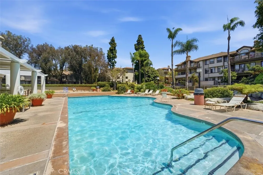 2595 Plaza Del Amo #420 Torrance, CA 90503